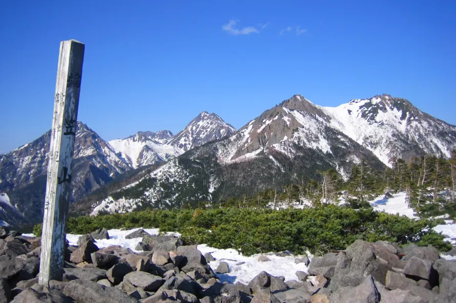 【日帰り登山】編笠山登山−初心者から楽しめる難易度別ルート紹介