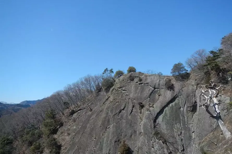 【日帰り登山】岩殿山登山−初心者から楽しめるルート紹介