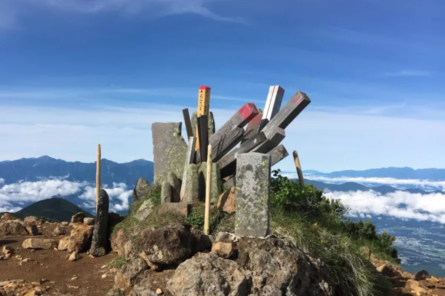 【日帰り・山小屋泊・テント泊登山】阿弥陀岳-難易度別ルート紹介・鎖場情報