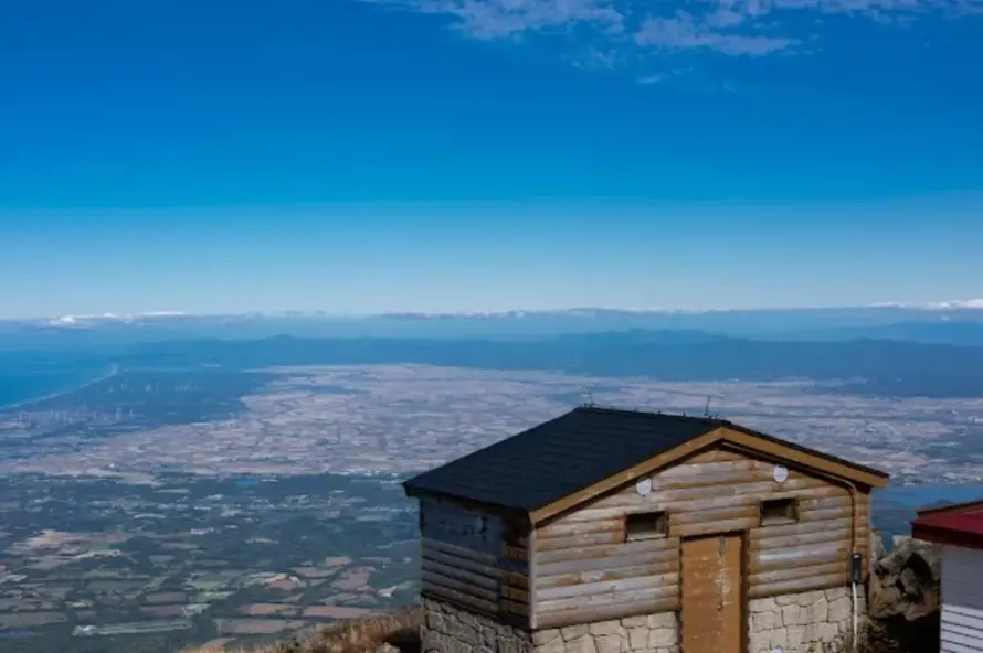 【岩木山登山】青森県民自慢の秀峰！絶景を満喫する日帰り登山プランと初心者から楽しめる難易度別登山ルート紹介