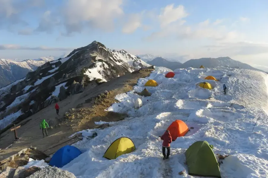 【山小屋泊登山】ゴールデンウィーク明けの燕山荘-中房・燕岳登山口から