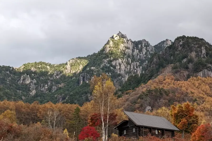 瑞牆山の登山・駐車場-みずがき山自然公園からの周回コースの見どころを紹介