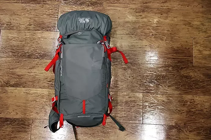 マウンテンハードウェア スクランブラーRT40　防水性が素晴らしいバックパック