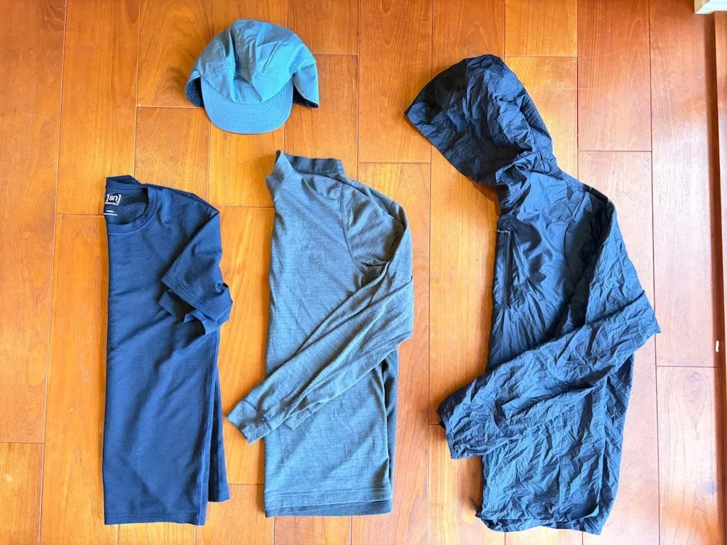 冬山登山のレイヤリング完全ガイド|快適さと安全性を両立する服装とおすすめアイテム