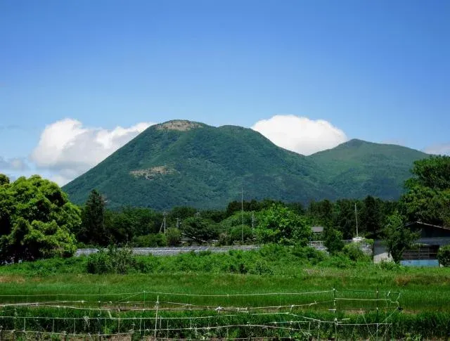 鍋割山