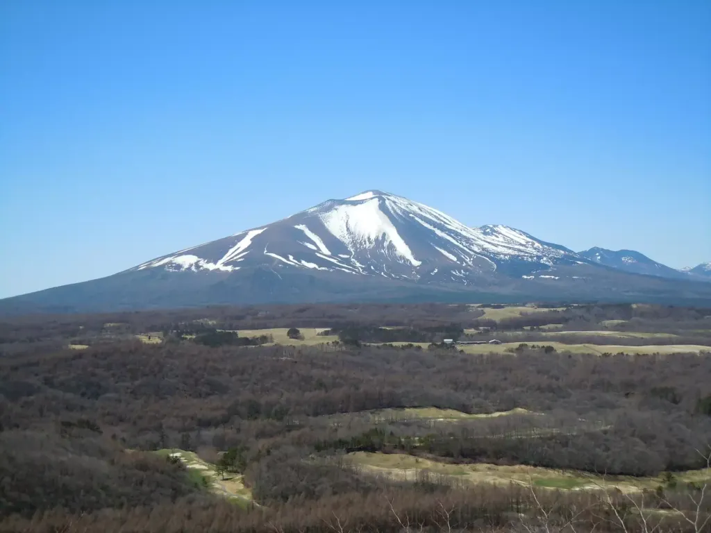 鼻曲山