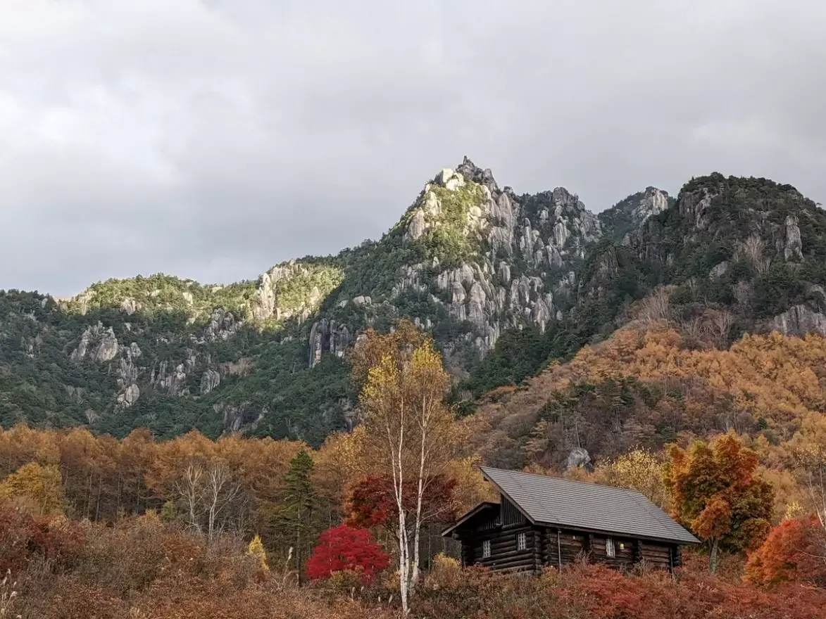 瑞牆山の登山・駐車場-みずがき山自然公園からの周回コースの見どころを紹介