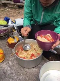 春6月 尾瀬-山ごはんトマトラーメン