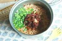 食欲増進！唐辛子スナックをアレンジした山ごはん「台湾風ラーメン」