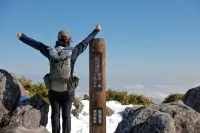 【2025年】女性のためのレディースザックー日帰り登山用の25〜35Lモデルを徹底比較ー