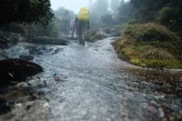 登山用レインパンツの必要性と選び方・防水透湿素材ごとにおすすめ製品を紹介