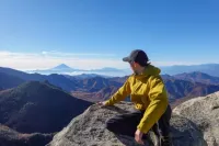 【2026年】登山の日焼け対策を完全ガイド｜焼かないための装備・日焼け止め・ケア方法まとめ