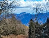 【東京都】おすすめの低山13選！初心者から中上級者向けまで日帰りできる山を紹介