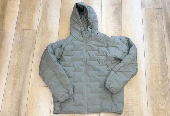 ユニクロ パフテックパーカー徹底レビュー！パフテックジャケットとの比較で登山に最適なのはどれか？