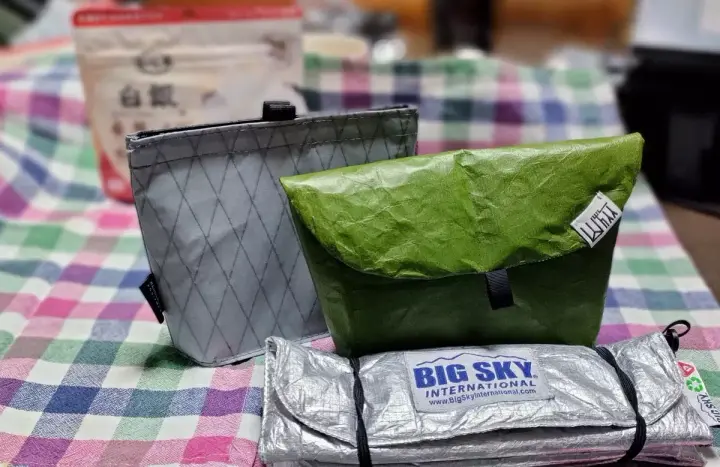 冬山登山におすすめ！簡単に山ご飯を楽しむ-3種類のコジーを徹底比較｜クッカー｜調理器具・燃料・水筒｜登山ギア｜山のモノ｜登山・トレラン・山スキーマガジン「山旅旅」