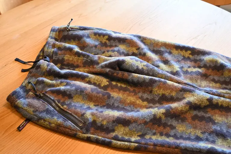 ラクでぬくぬく・新たな定番−パタゴニアのフリースパンツ『シンチラ・パンツ』｜パンツ・ショーツ｜登山ウェア｜山のモノ｜登山・トレラン・山スキーマガジン「山旅旅」