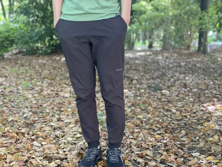 【レビュー】普段履きしたくなるおしゃれなトレッキングパンツ−パタゴニア『テルボンヌジョガーズ』｜パンツ・ショーツ｜登山ウェア｜山のモノ｜登山・トレラン・山スキーマガジン「山旅旅」