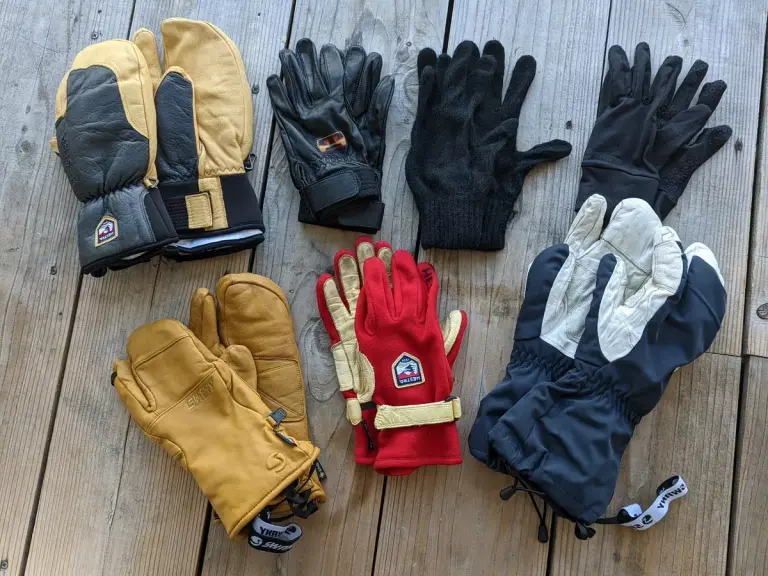 秋〜冬山登山で頼りになる防寒グローブ−選び方のポイント・おすすめのグローブ｜グローブ｜アクセサリー｜山のモノ｜登山・トレラン・山スキーマガジン「山旅旅」