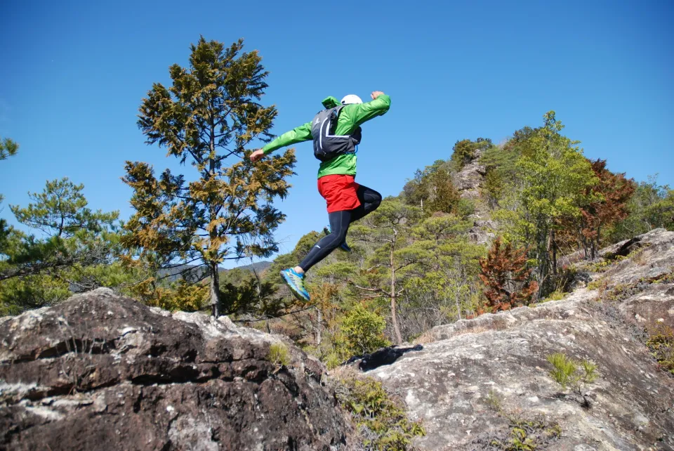 【2026年】登山におすすめのアクティブインサレーション21選‐軽量でオールシーズン使える行動着を徹底比較