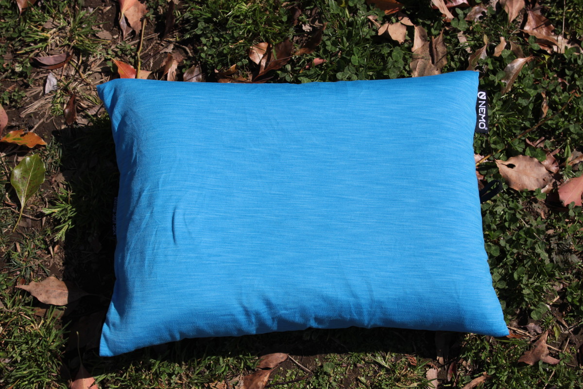 【レビュー】NEMO フィッロエリート-軽量・清潔・快適な枕