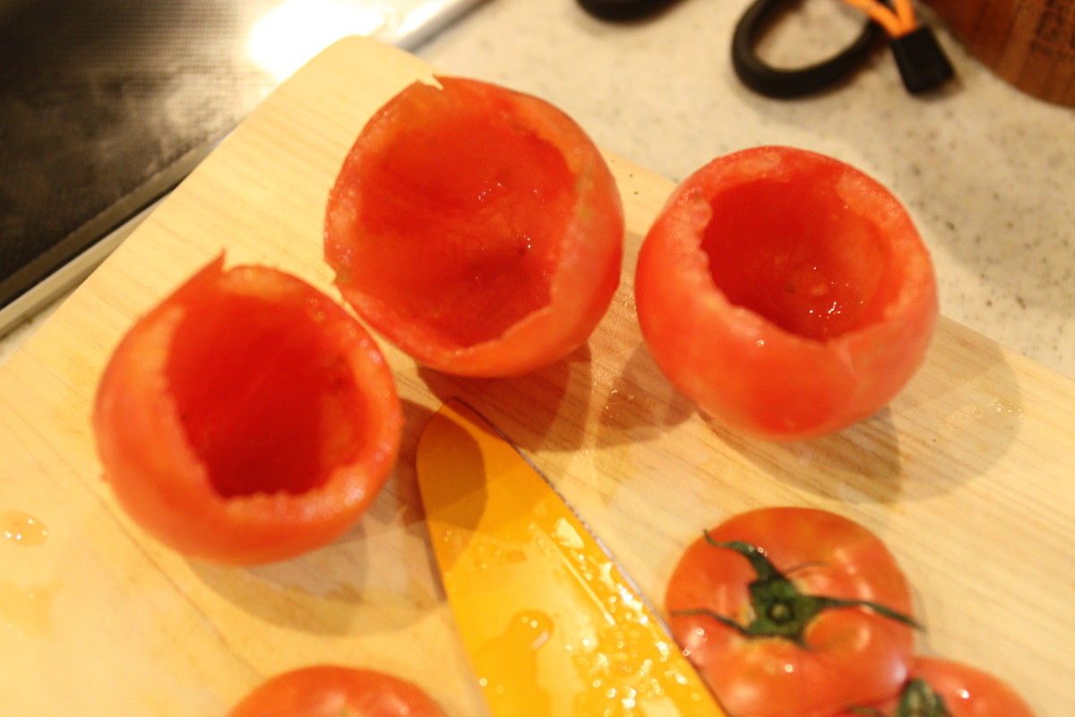 トマトを切り抜く
