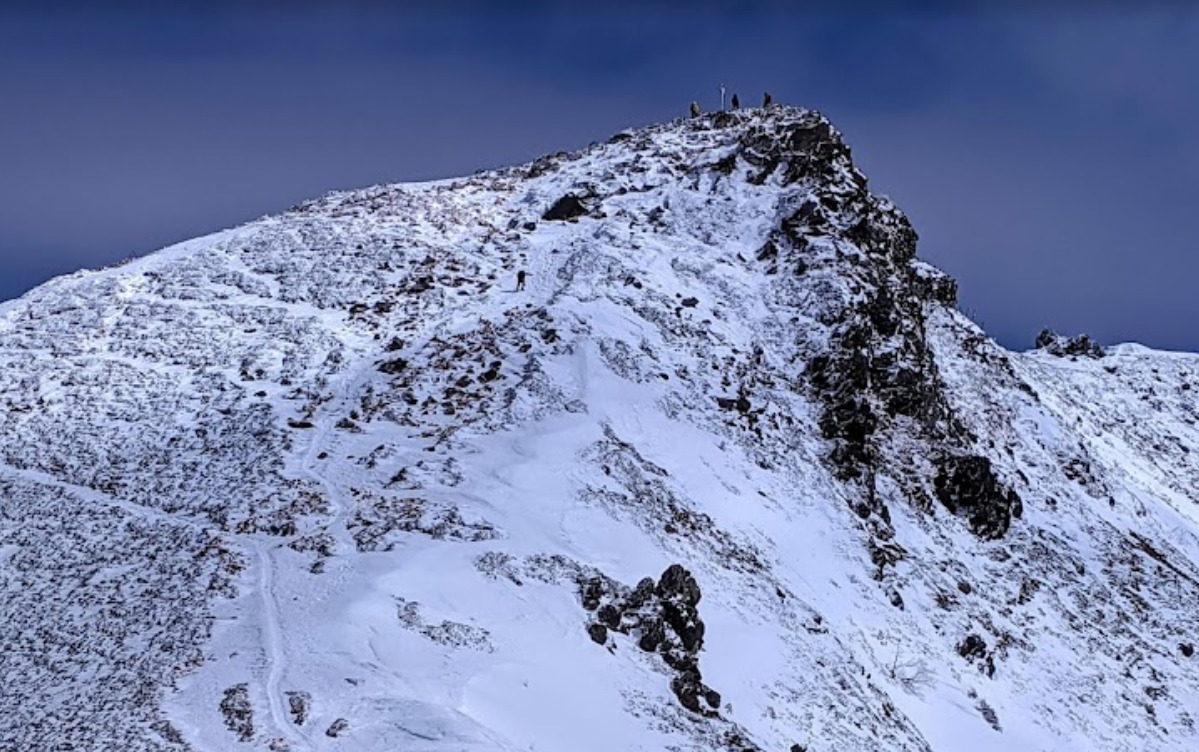 アルペンムードを楽しめる黒百合平から天狗岳への中級登山-難易度中級