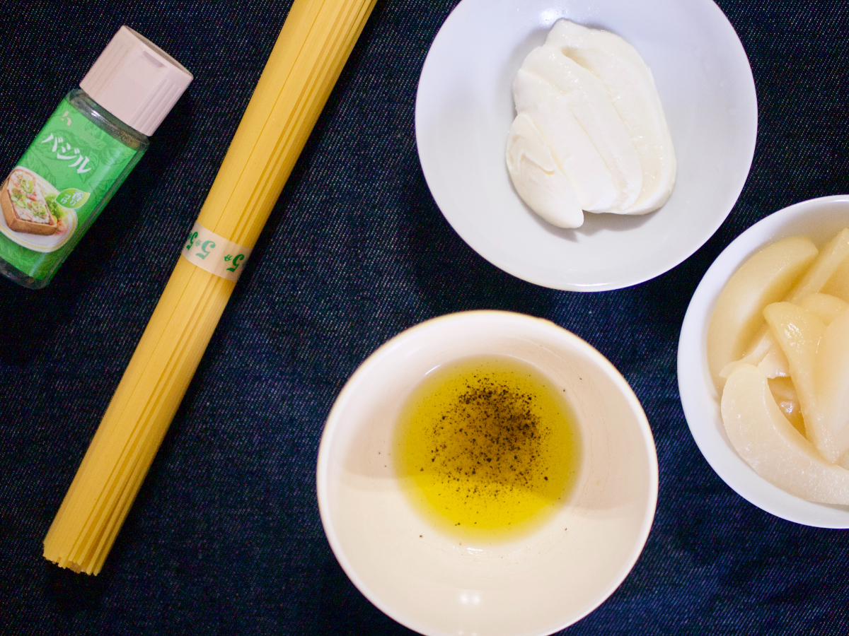 桃とモッツァレラチーズのパスタの作り方