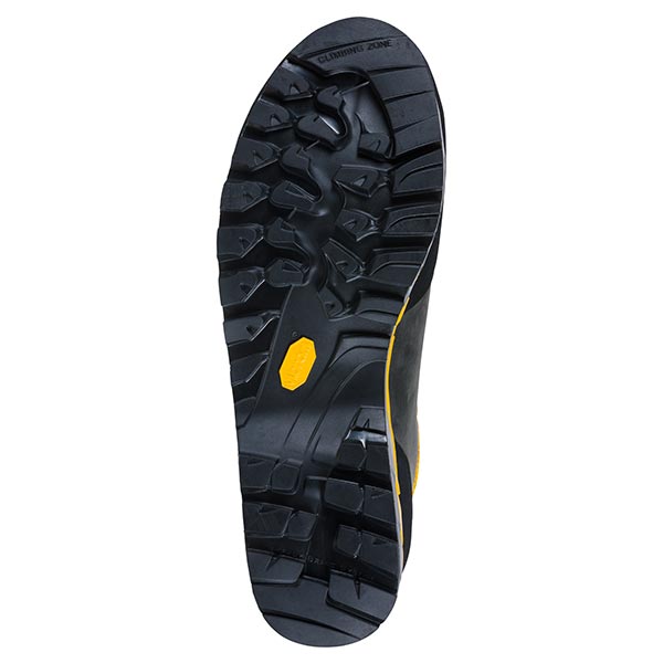 ヌバックレザーによる耐久性に優れた登山靴『トランゴテック レザー』