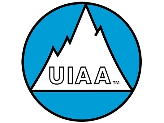 4.信頼性のあるメーカーの登山用ヘルメットを選ぶ-EN規格・UIAA規格をチェック